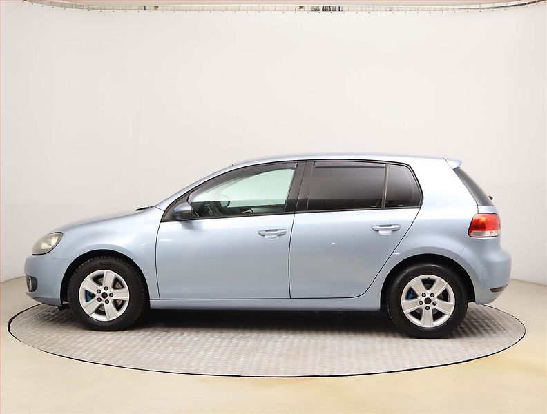 Volkswagen Golf (2009) 1.6 - fotka 3 z 18