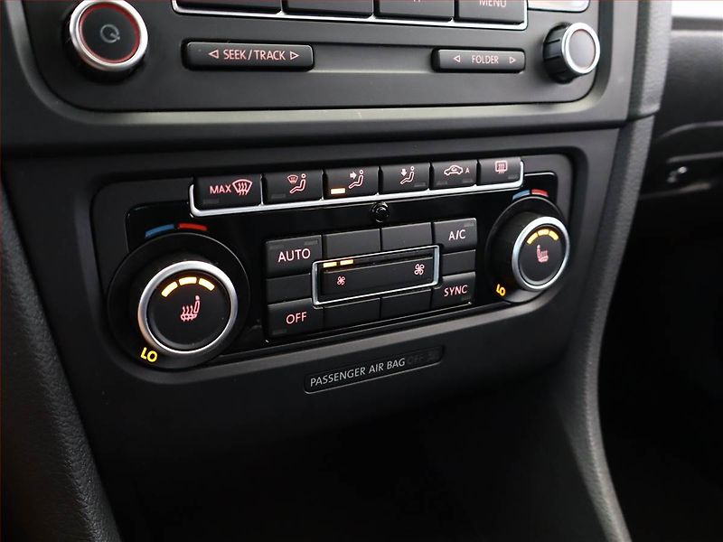 Volkswagen Golf (2013) 1.2 TSI, Serv.kniha - fotka 14 z 15