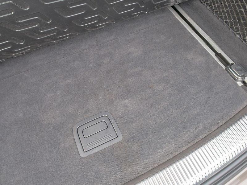 Audi A6 Allroad (2014) 3.0TDI 180KW – VÝBAVA - fotka 38 z 44
