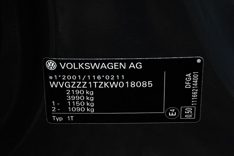 Volkswagen Touran 2.0 TDi COMFORTLINE,NAVI,MASÁŽ - fotka 50 z 51