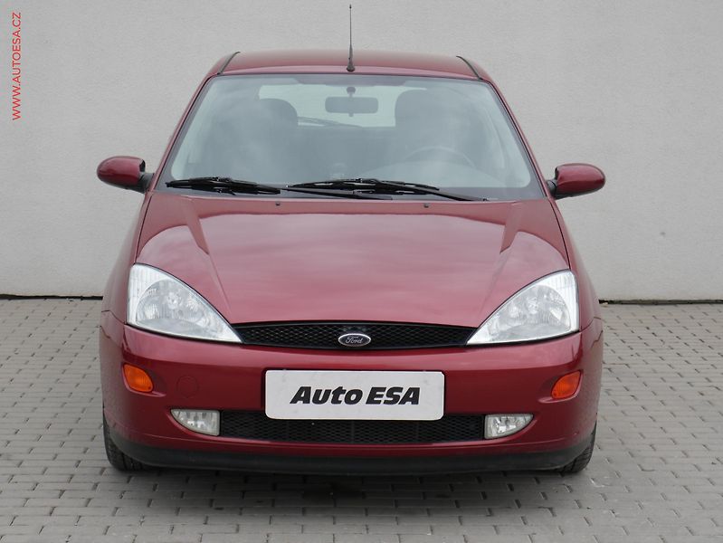 Ford Focus (2001) 1.6i, AC, el. výbava - fotka 2 z 15