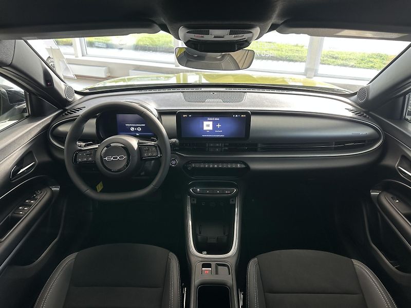 Fiat 600 (2026) Sport 1,2 Turbo Hybrid 145k AT - fotka 13 z 25