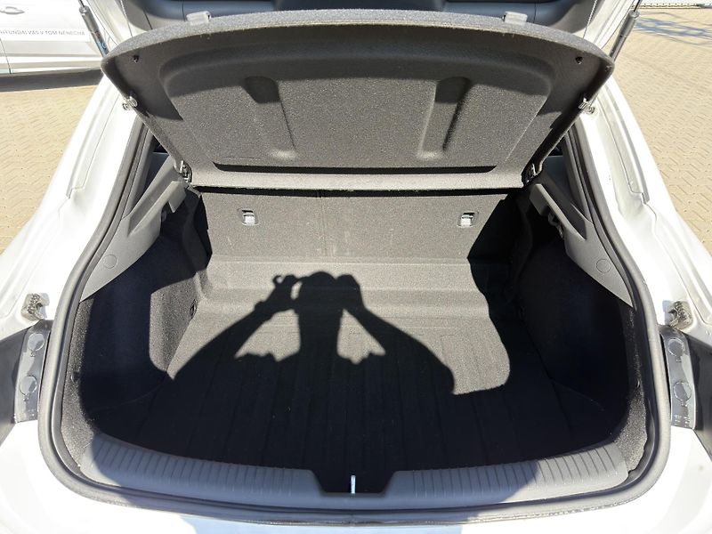 Hyundai i30 1.0-88KW,FB, REZERVACE - fotka 24 z 29