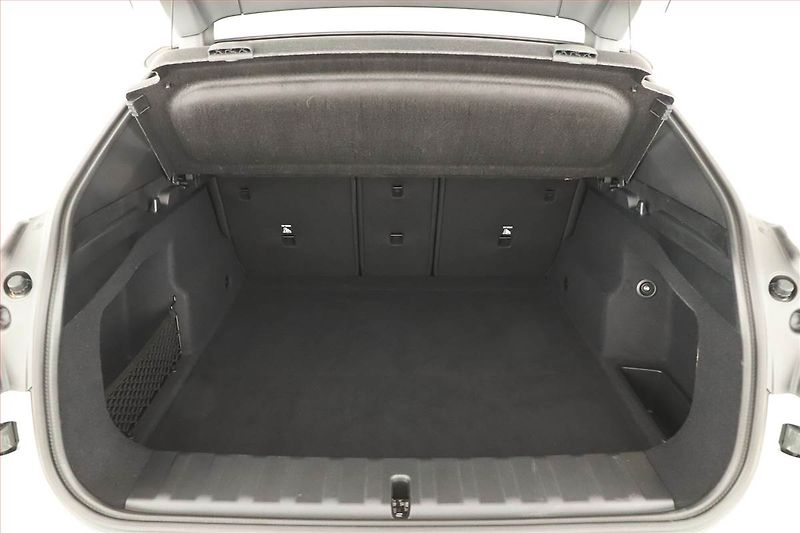 BMW X2 (2025) sDrive20i - fotka 11 z 20