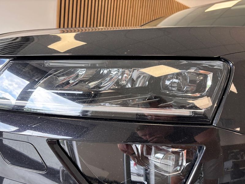 Škoda Karoq SPORTLINE 1.5 TSI 110kw - fotka 8 z 32