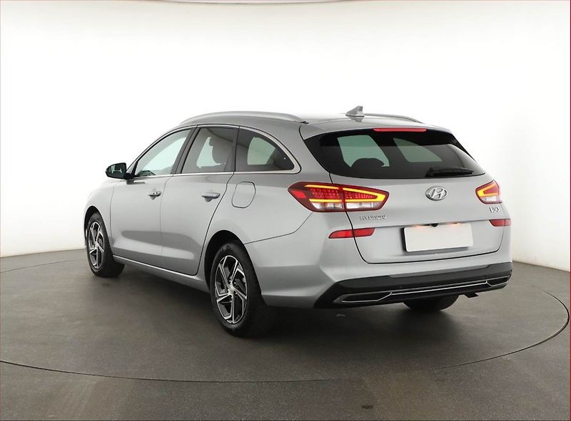 Hyundai i30 (2024) Smart 1.0 T-GDI, ČR,1.maj - fotka 4 z 20