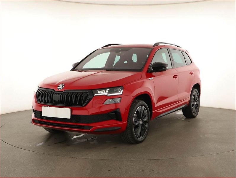 Škoda Karoq (2024) Sportline 1.5 TSI - fotka 2 z 17