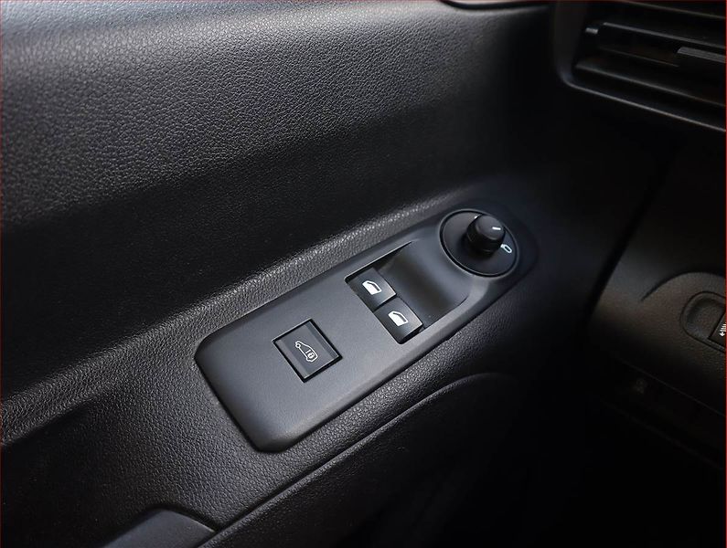 Citroën Berlingo (2020) Maxi 1.5 BlueHDi, 3Místa, SR - fotka 10 z 15