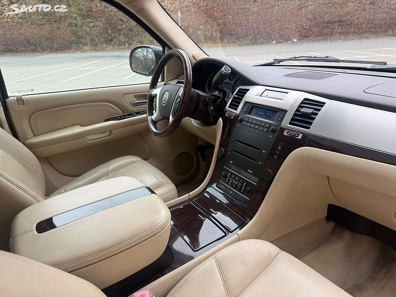 Cadillac Escalade (2007) V8 6.2i+LPG 301kw Původ ČR DPH - fotka 10 z 25