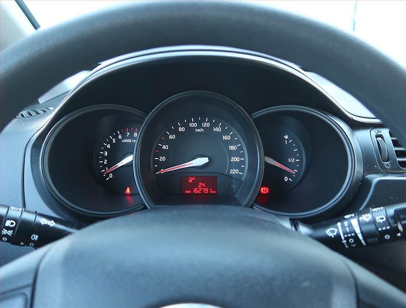 Kia Rio (2012) 1.25 CVVT, Serv.kniha - fotka 11 z 15
