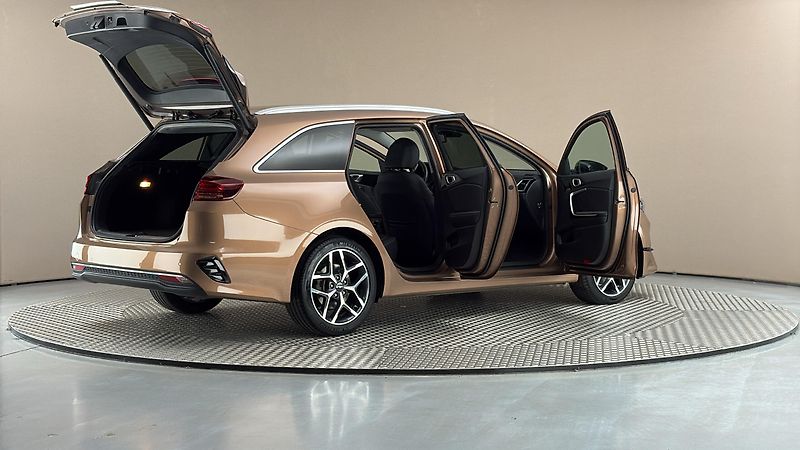 Kia Ceed 1.5 T-GDI AUT Top - fotka 6 z 27