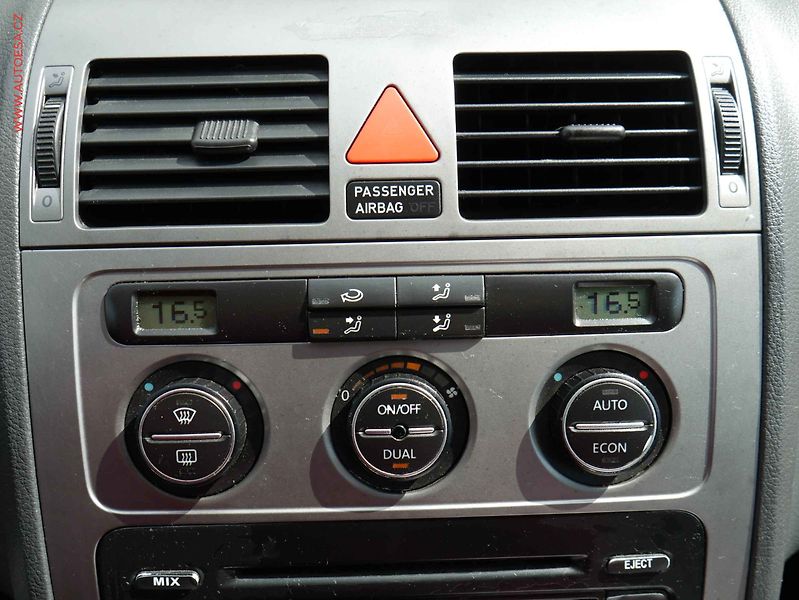 Volkswagen Touran (2006) 1.9TDi, AC, TZ - fotka 14 z 16