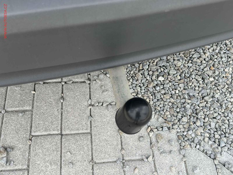 Honda CR-V (2014) 2.2 4x4, 2.maj,ČR, AT, STK7 - fotka 23 z 24