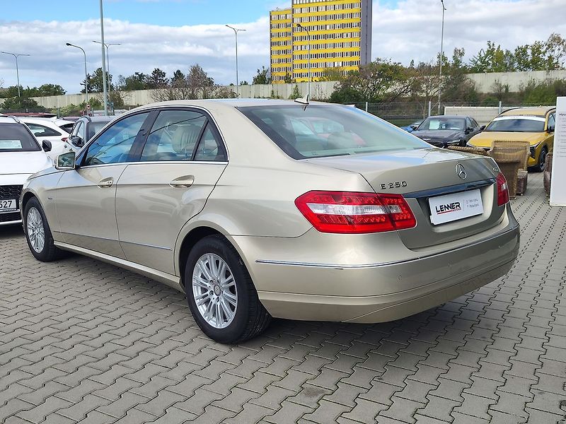 Mercedes-Benz Třídy E E250 CDI/150kW Elegance AT - fotka 7 z 33