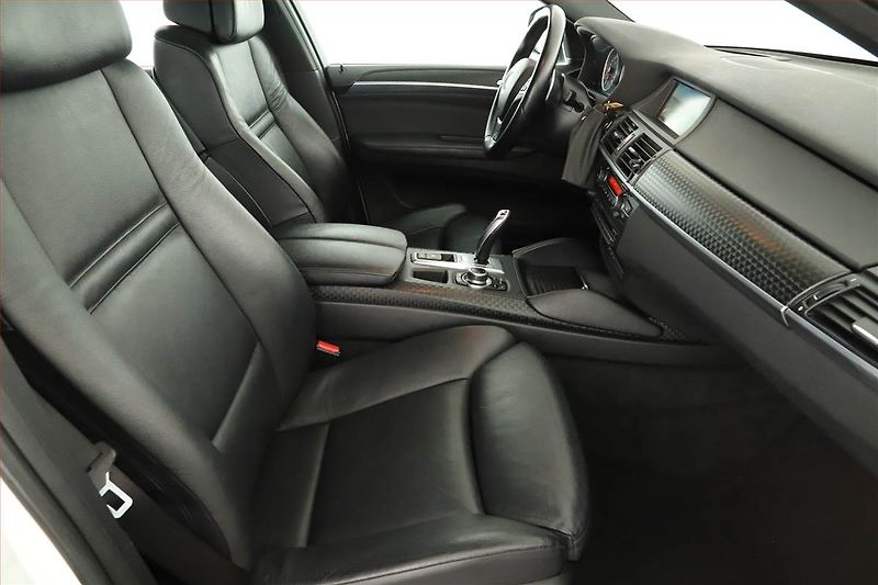 BMW X6 (2013) M Paket xDrive30d, 4X4 - fotka 7 z 15