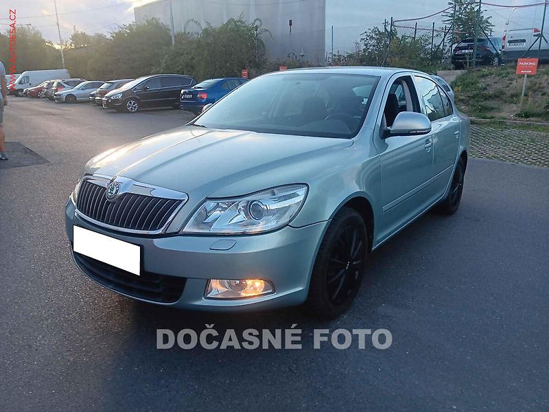 Škoda Octavia (2009) 1.4TSi, ČR, servis.kniha - fotka 1 z 3