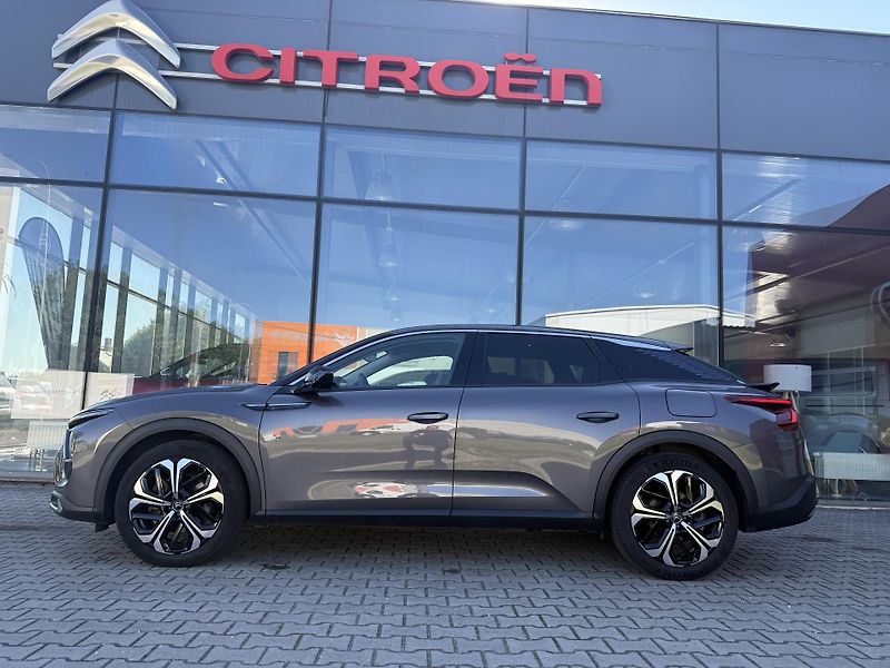 Citroën C5 X (2022) Hybrid 225 k S&S ë-EAT8 SHINE  - fotka 3 z 10