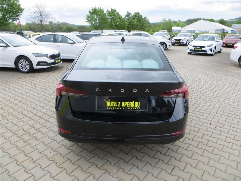 Škoda Octavia 2,0 TDI Style ČR - fotka 6 z 22