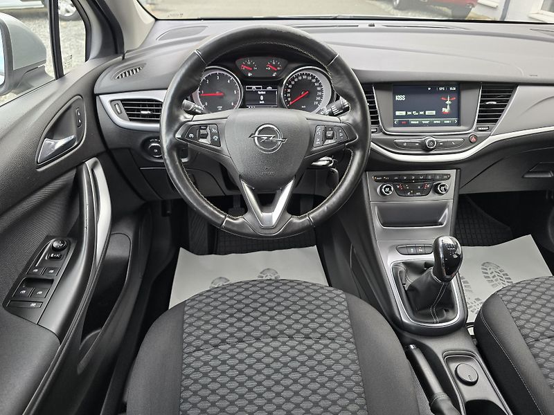 Opel Astra 1.6CDTI 81kW ENJOY DIGIKLIMA - fotka 9 z 29