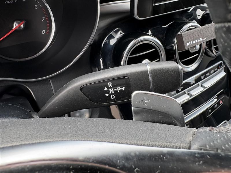Mercedes-Benz GLC 2,0 250i 155kW 4M,AMG,Led,Navi - fotka 10 z 40