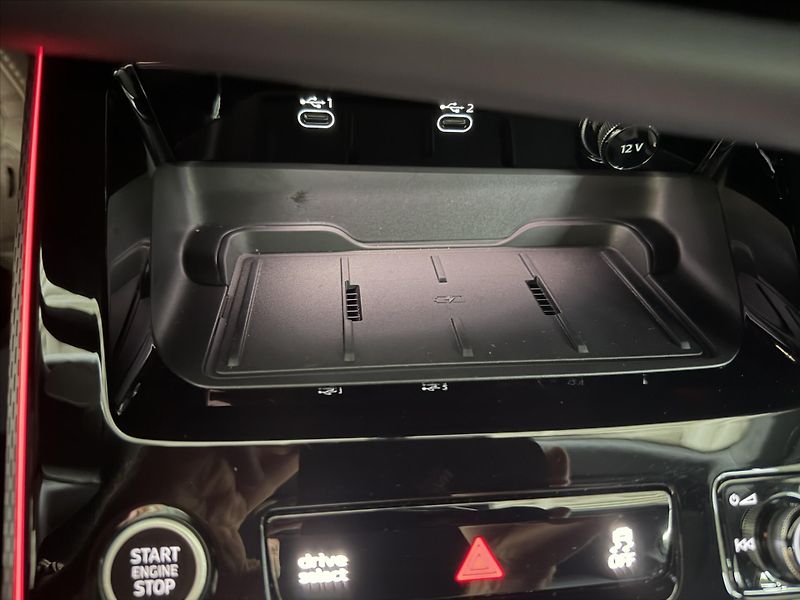 Audi A6 3,0 3,0 V6 TFSI QUATTRO S-line - fotka 27 z 41