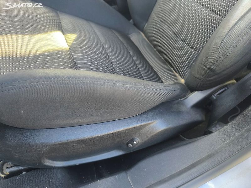Ford Mondeo 2.0TDCI,KRÁSNÉ,125TKM,1MAJ91L - fotka 19 z 28