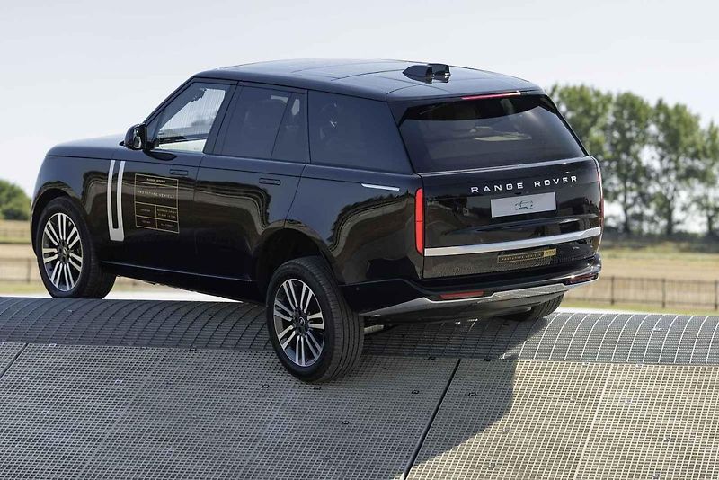 Elektrický Range Rover by se měl na trhu objevit už v letošním roce.