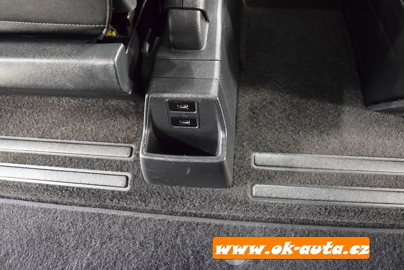 Ford Tourneo Custom 2.0 TDCI TITANIUM X 132 kW 8M. - fotka 33 z 70