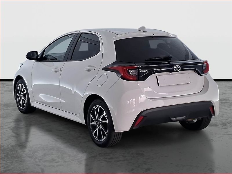 Toyota Yaris (2023) 1.5 VVT-i, ČR,1.maj - fotka 4 z 18
