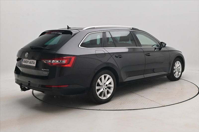 Škoda Superb 2,0 TDI 110 kW 4x4 Style Panor - fotka 5 z 32