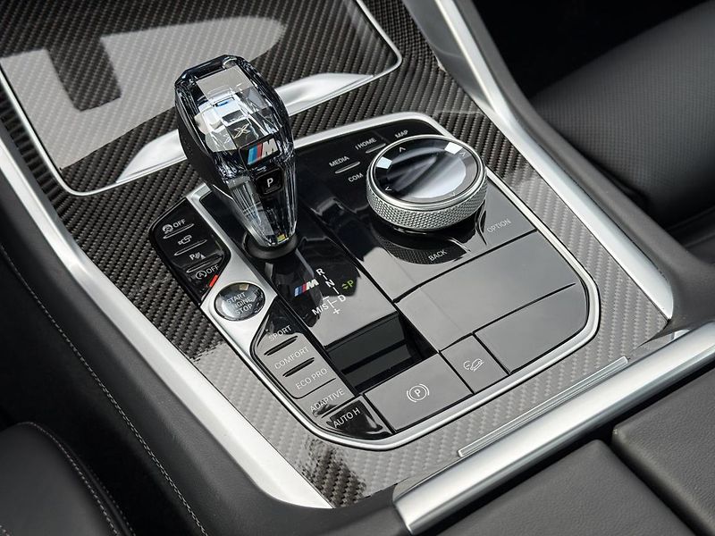 BMW X6 M50i - fotka 13 z 20