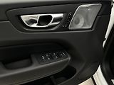 Volvo XC60 B5 AWD ULTIMATE DARK AUT  - náhled 46
