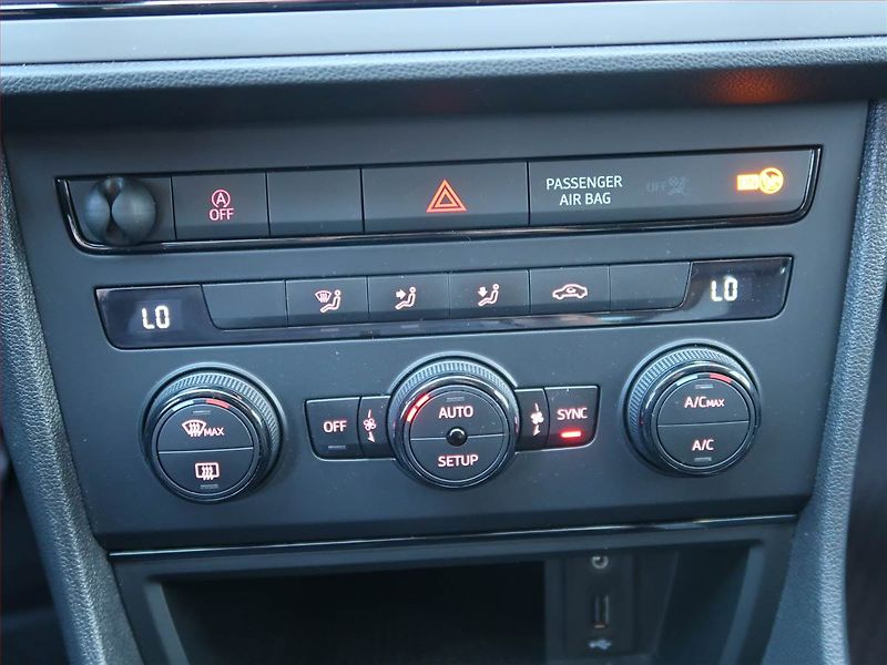 Seat Leon (2016) 1.2 TSI, Serv.kniha, Tempomat - fotka 12 z 17