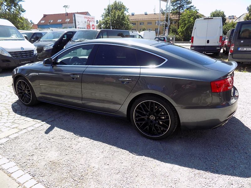 Audi A5 2,0 TDI S-LINE, ALCANTARA, TOP - fotka 15 z 50