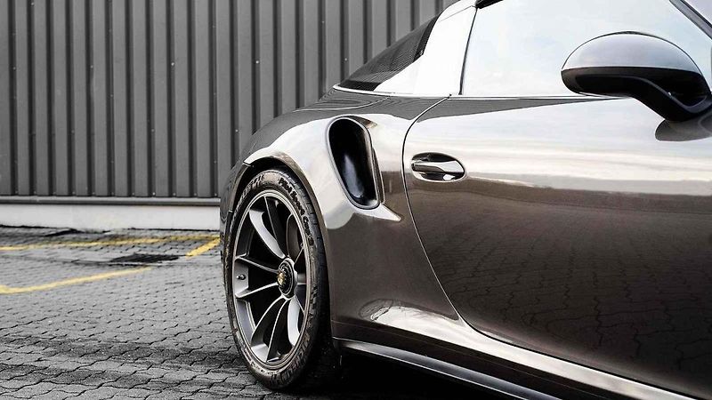 Porsche 911 Targa 4 GTS v úpravě McChip-dkr.