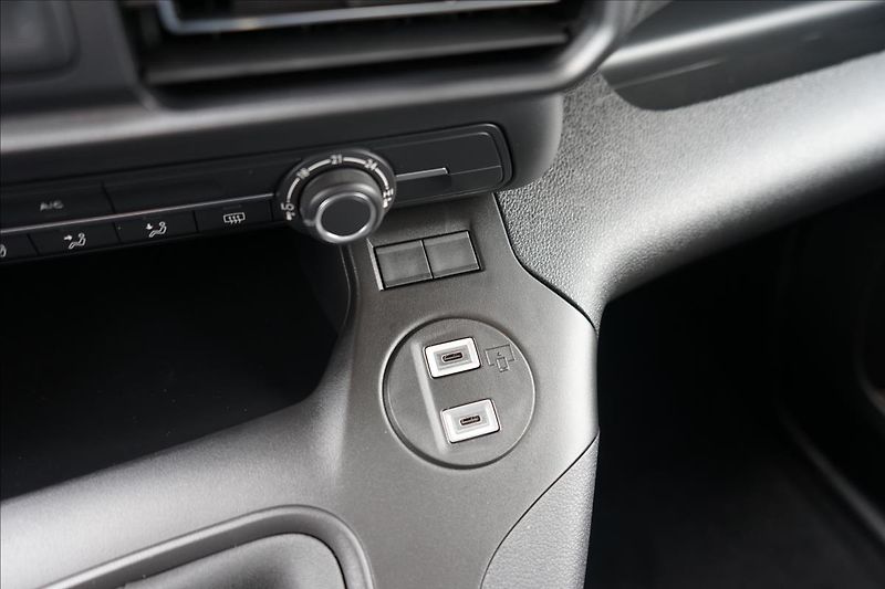 Citroën Berlingo (2026) 1,2 Petrol110kManual PLUSTONIC - fotka 23 z 27
