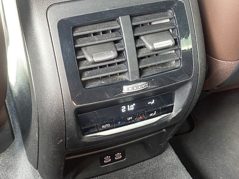BMW X3 30D xDrive, automat, 2x kola - fotka 14 z 39