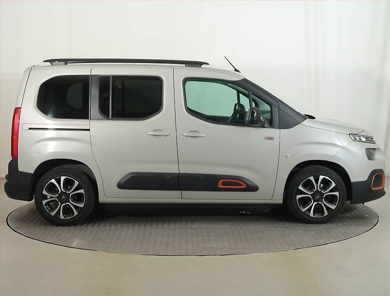 Citroën Berlingo (2019) Feel 1.5 BlueHDi, 5Míst, ČR - fotka 6 z 13