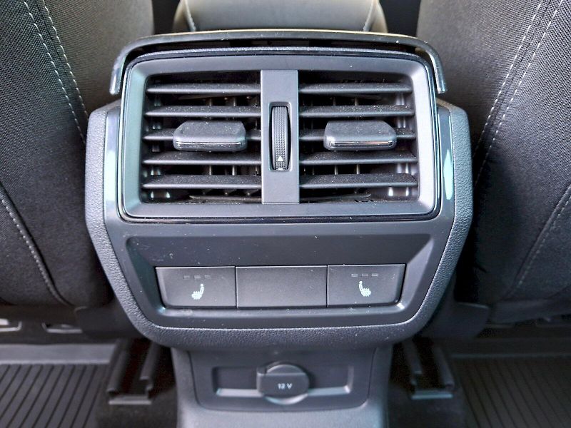 Škoda Karoq (2024) SportLine DSG 1,5TSi 110kW - fotka 10 z 35