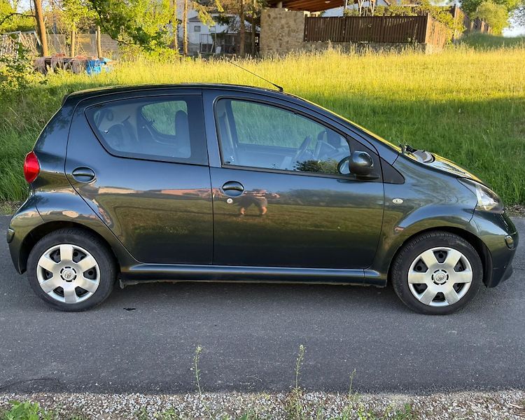 Toyota Aygo (2008) - fotka 4 z 11