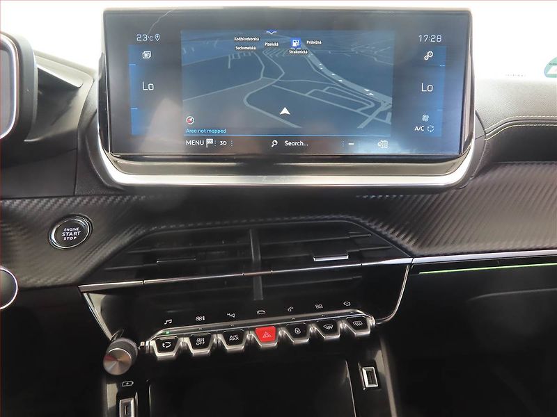 Peugeot 2008 (2022) 1.2 PureTech - fotka 12 z 15