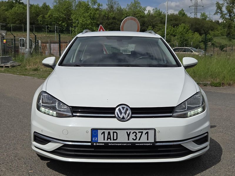 Volkswagen Golf (2018) 1,6TDi AUTOMAT  - fotka 2 z 10