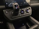 Land Rover Defender (2026) P635 OCTA BLACK AWD - náhled 35