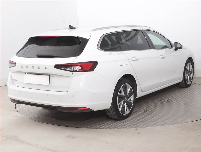 Škoda Superb (2024) Ambition 2.0 TDI - fotka 5 z 17