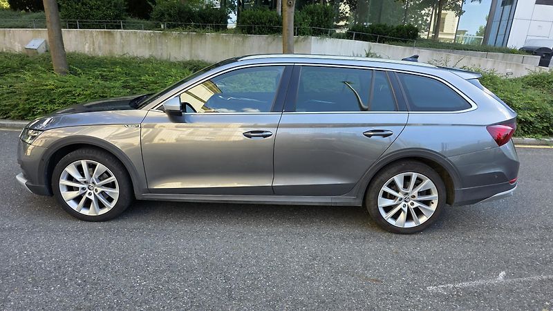 Škoda Octavia (2022) 2.0 TDI Scout 4x4, Webasto - fotka 5 z 17