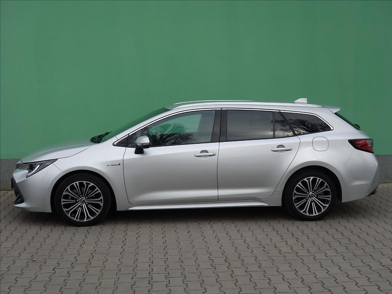 Toyota Corolla 2,0 STYLE TOURING SPORTS - fotka 5 z 44