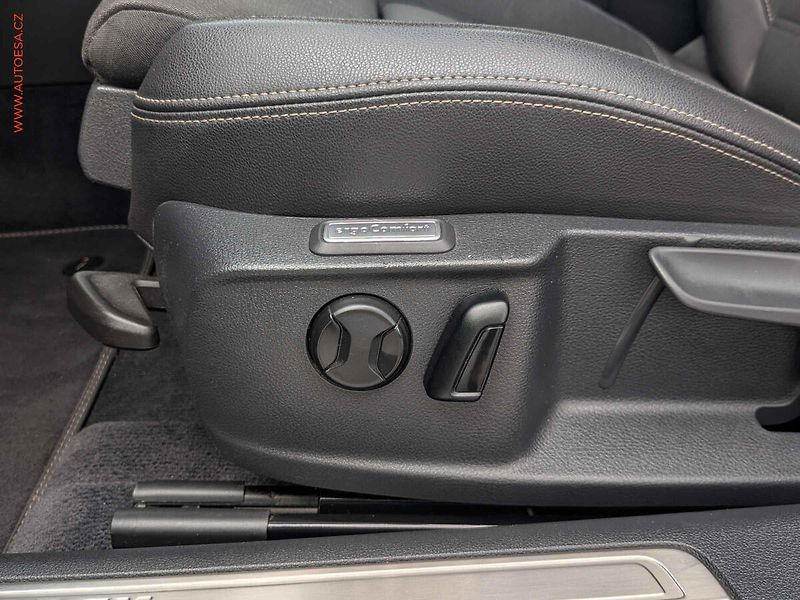 Volkswagen Passat (2017) 2.0TDi 4x4, 2.maj,ČR - fotka 12 z 21