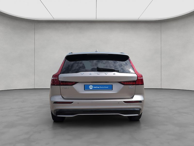 Volvo V60 B4 Plus Dark - fotka 4 z 27