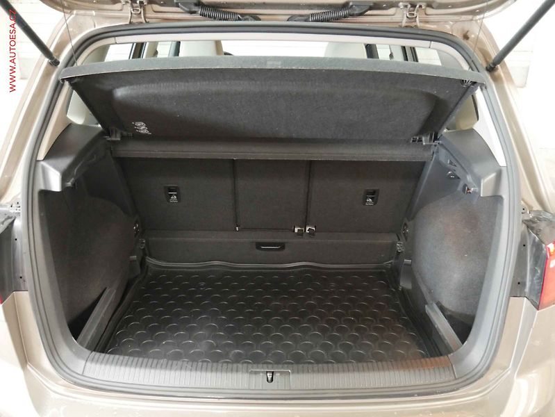 Volkswagen Golf Sportsvan (2015) 1.6. TDI, DSG - fotka 7 z 20