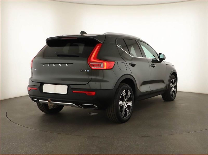 Volvo XC40 (2018) Inscription D4 AWD, 4X4 - fotka 5 z 16